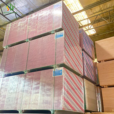 Bom preço Amostra grátis de gesso Placa de gesso flexível de gesso natural puro Parede divisória interna de gesso quadrada ou afiada on-line